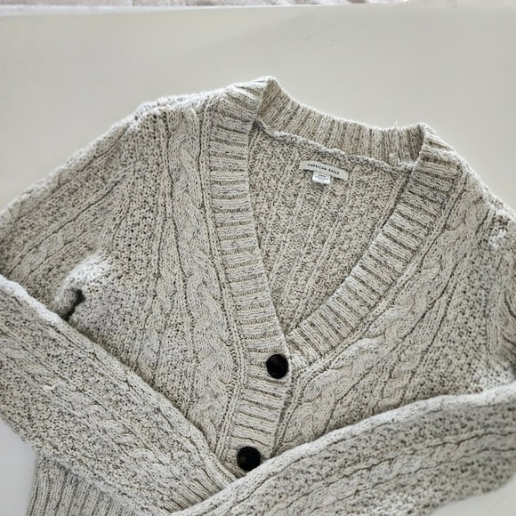 American Eagle cropped cable knit 3 button cardigan cream speckled sweater sz S - Picture 1 of 6